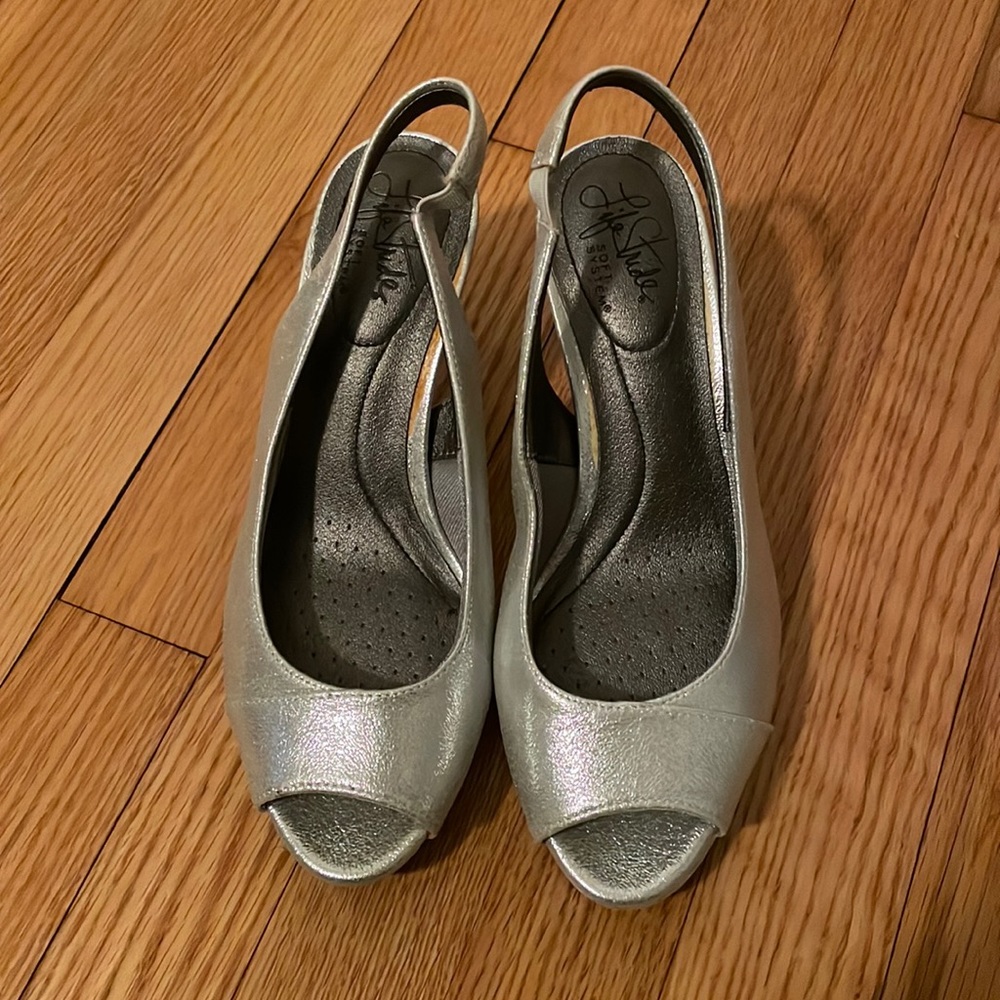 Life Stride heels